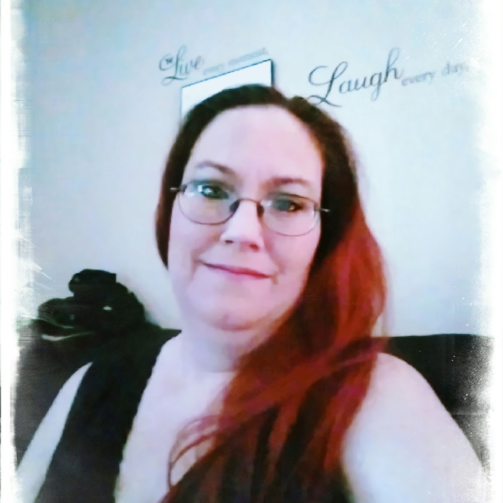 Meet your Posher, Leanna